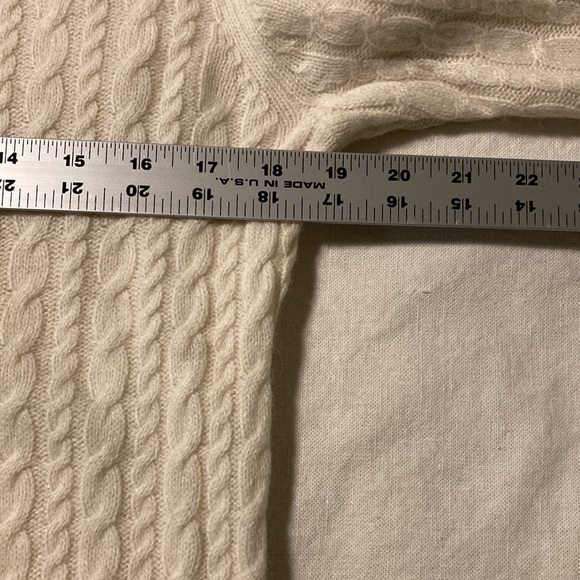 Express Design Studio Sweater - Picture 5 of 7